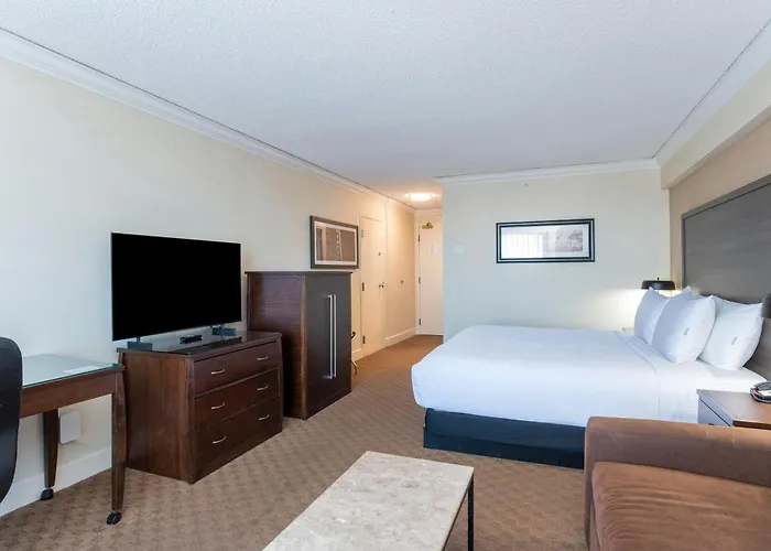 Sandman Signature Vancouver Airport Hotel & Resort