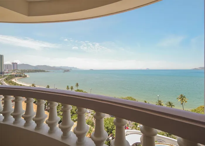 Sunrise Nha Trang Beach Hotel & Spa