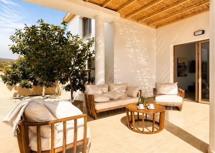 Mariandy Villa 2