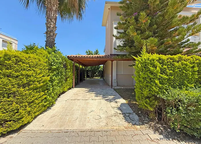 Paradise Town Villa Royal