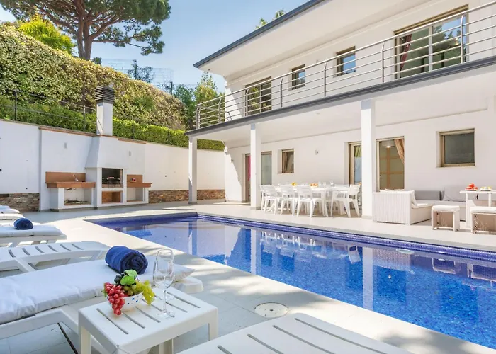 Villa Palmbeach By Interhome