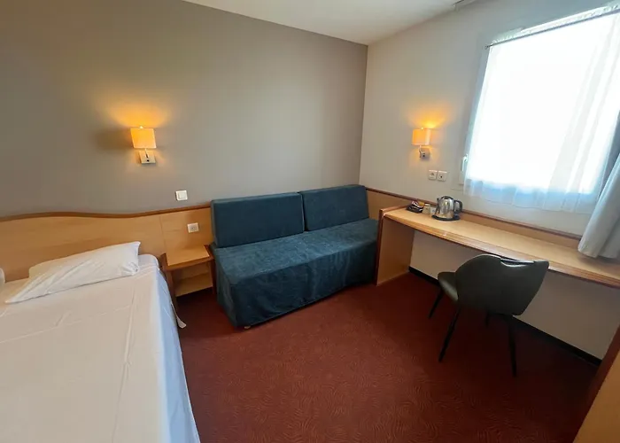 Brit Hotel Confort Montauban
