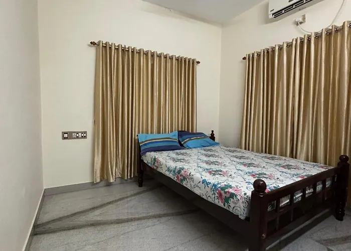 Stay At Renovated Home At Dbra-61 Don Bosco Cross Road Vaduthala Ernakulam