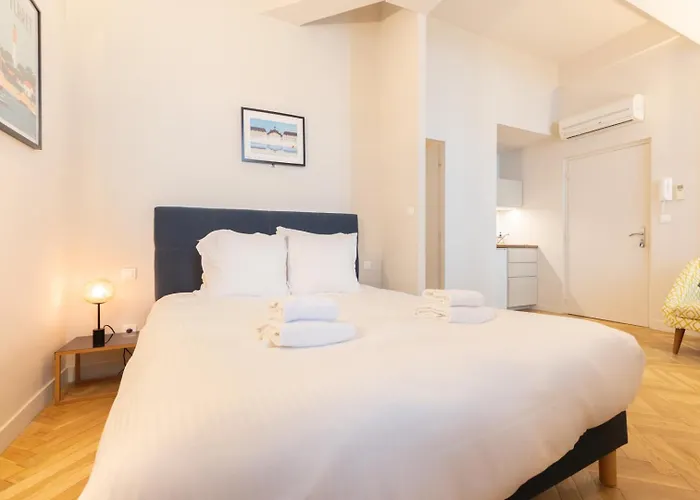 Les Suites De Saint Amand