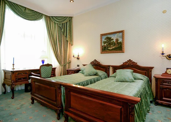 Grand Hotel London