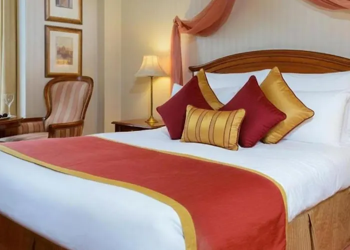 River Island Hotel