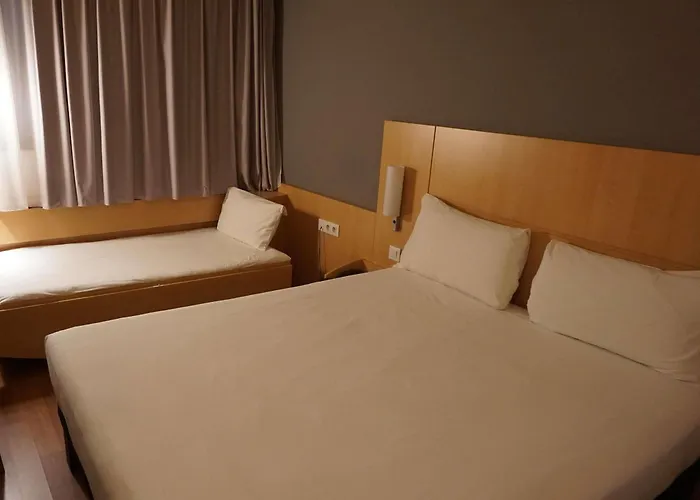 Ibis Girona