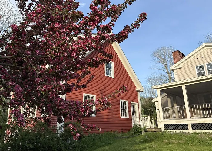 Hawks House Inn