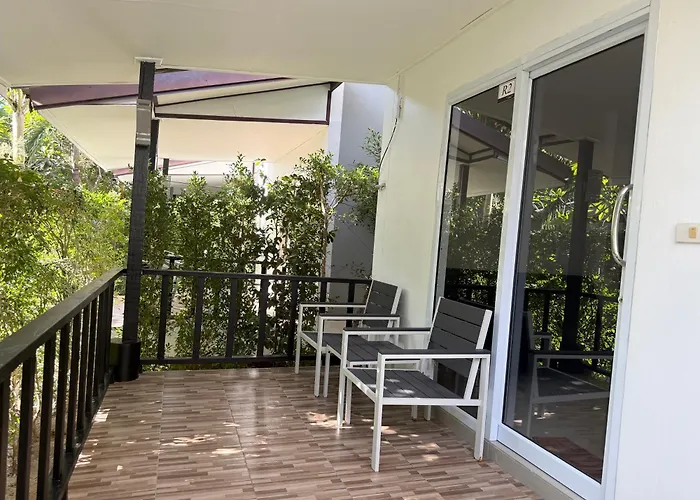 Cheeva Beach Resort