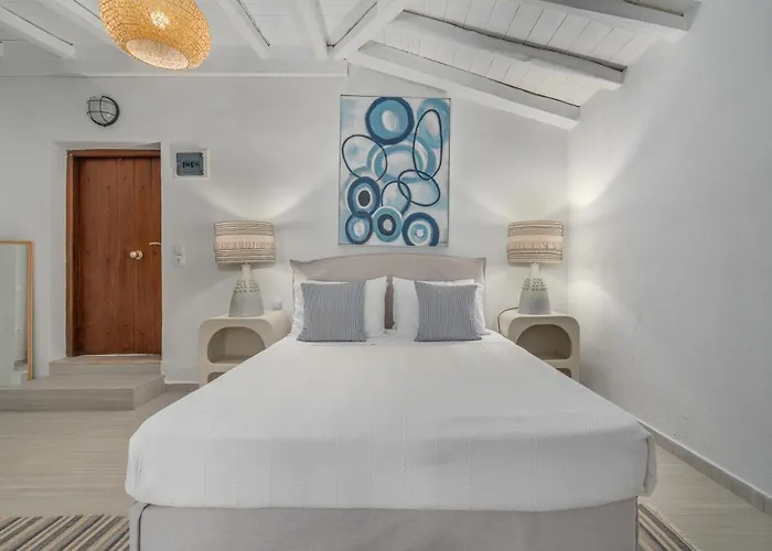 Amouage Boutique Home