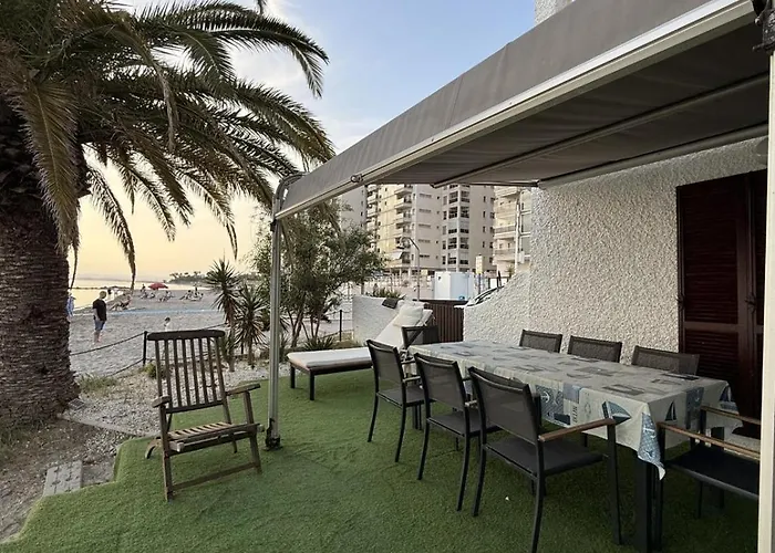 Chalet En El Mar