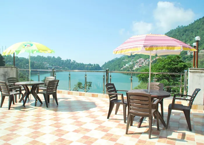 Hotel Royal Rosette Lake View Bhimtal