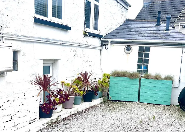 St Ives Balcony Flat Trecar