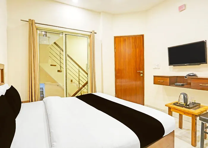 Hotel O By Oyo Sector 45 Formerly Manyavar