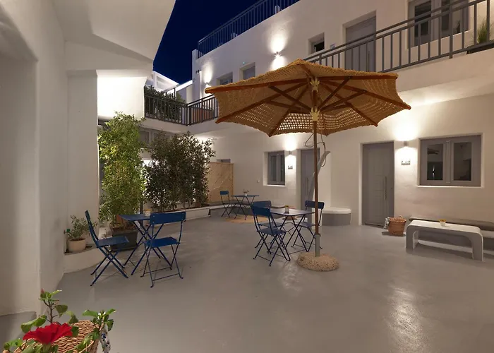 Tatakis Design Hotel With Rooftop Caldera Views