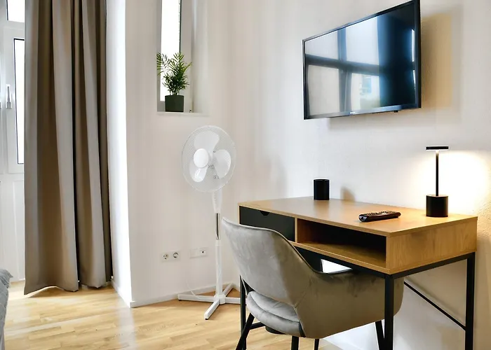 Lamiacasa Stuttgart - 145 Qm - 3 Schlafzimmer - 2 Baeder - Parken