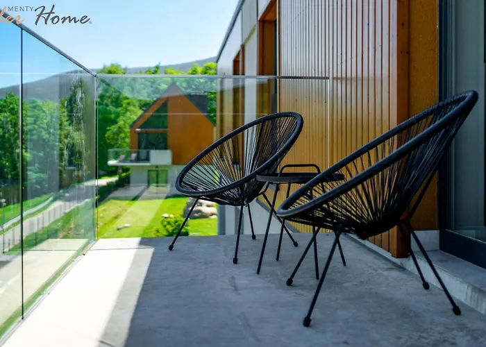 Wonder Home Hillside: Ski-Side Chalets with Playground and Outdoor Gym