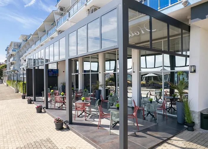 Hotel Eskada Beach - Free Parking