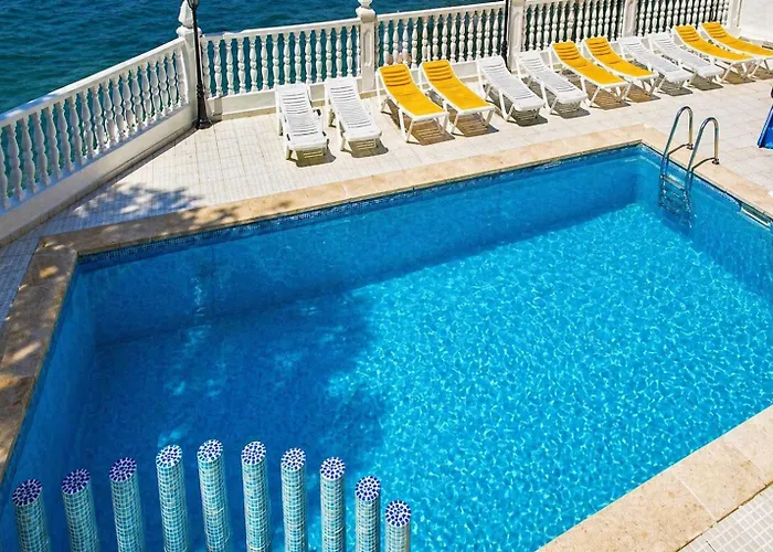 Hotel Bossh Lido