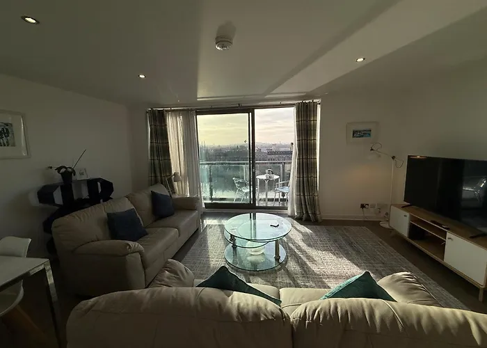 Principal Apartments - Clyde Waterfront Apartments