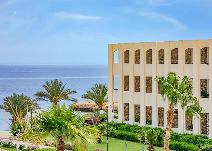 Royal Brayka Beach Resort