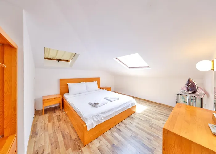 The Townhouse Apartment