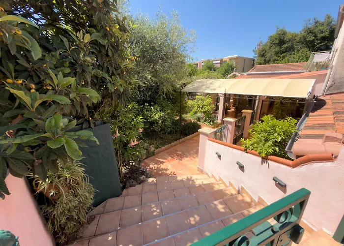 Le Vieux Moulin Rez Jardin Villa