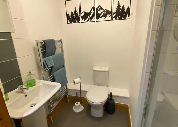 Apt 1 Prime Central Location Close Cathedral