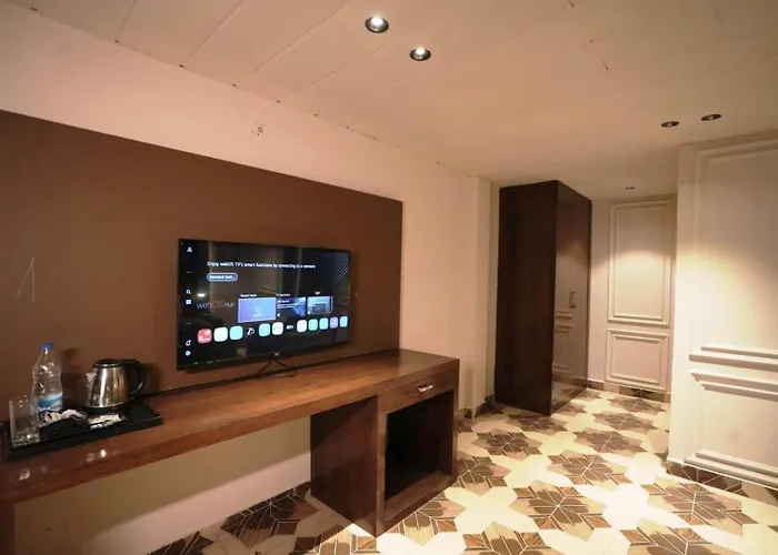 L'Elegant Resort