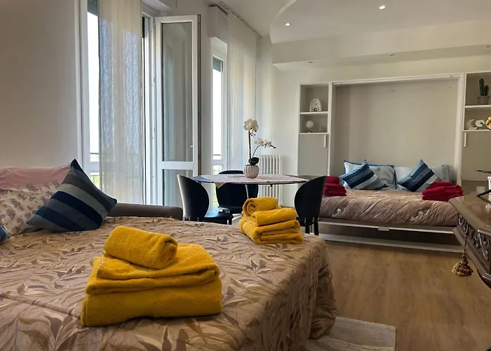 Valverde Apartment And Rooms