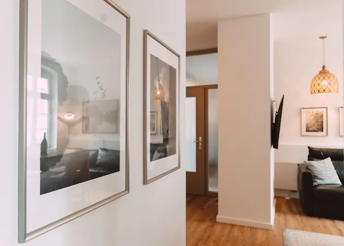 Das Haus Zur Rothen Thuer 2