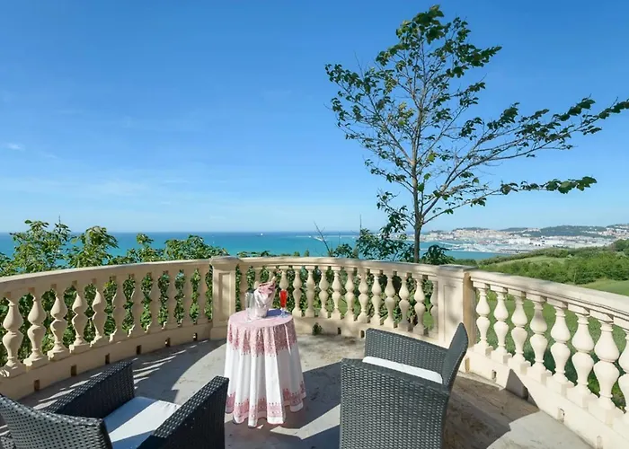 Villa Krizia - Ancona, Meravigliosa Villa Con Piscina Vista Mare