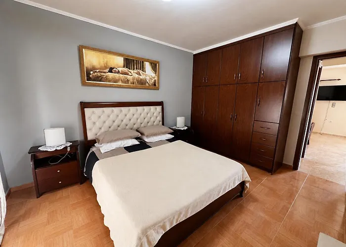 Sunny Retreat - Kefalos Stay With Patio Parking & Gym