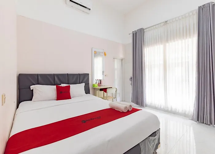 Reddoorz Syariah Near Ciledug Station