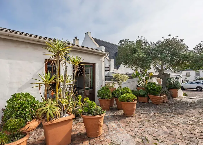 Adventure Pad'S By The Farmhouse Hotel