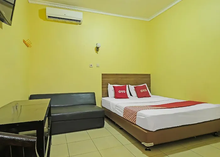 Oyo 92485 Hotel Family