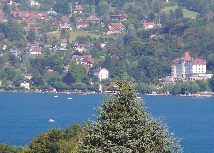 Vue Lac Lodges