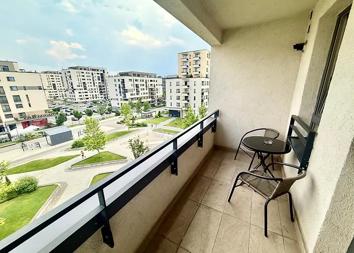 Kasper Coresi Mall - Rise Private Apartments & Suites