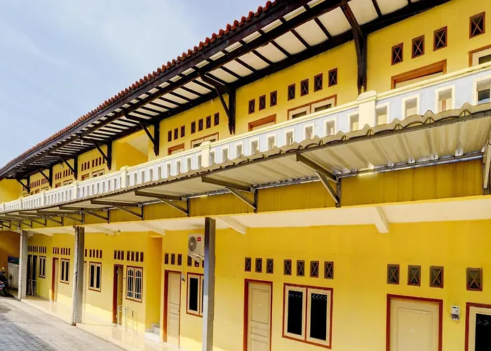 Spot On 93005 Berkah Kedawung Syariah Near Fakultas Farmasi Universitas Muhammadiyah Ahmad Dahlan Cirebon