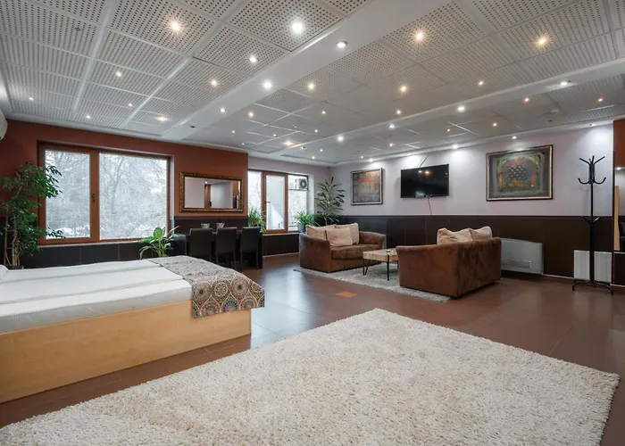 Hotel Ego - Parking Available - Top Central Location