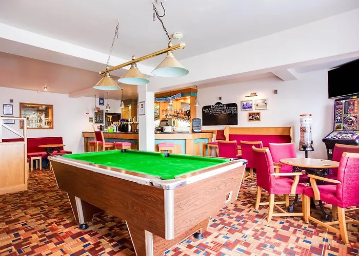 Oyo Godolphin Arms Hotel