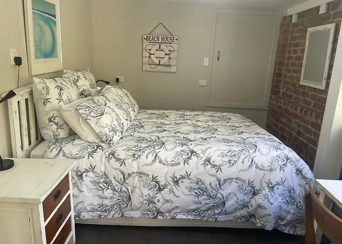 Whitby Studio - 200M To Mairangi Bay Beach