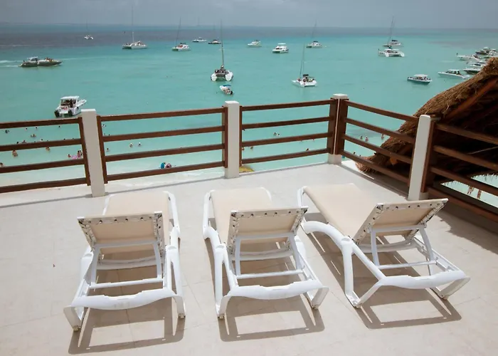 Cuxos Hotel Beachfront