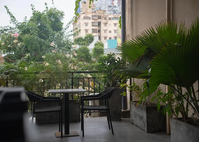 Hamsun Shahrah-E-Faisal