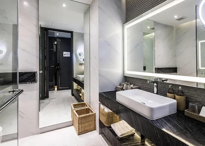 Wyndham Grand Nai Harn Beach Phuket