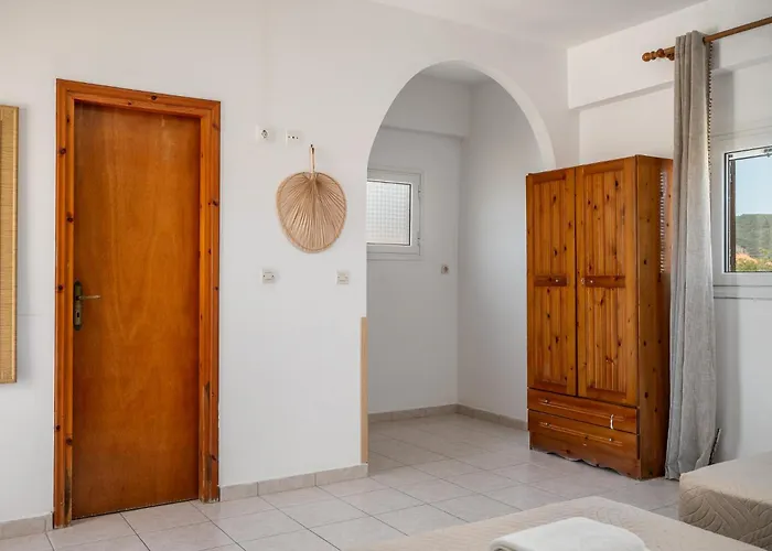 Dora Pool Studios By Konnect,150M From The Beach