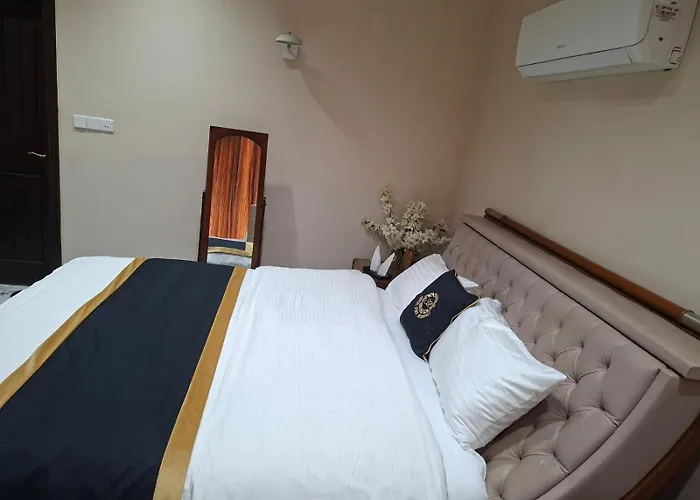 Hotel State Residency