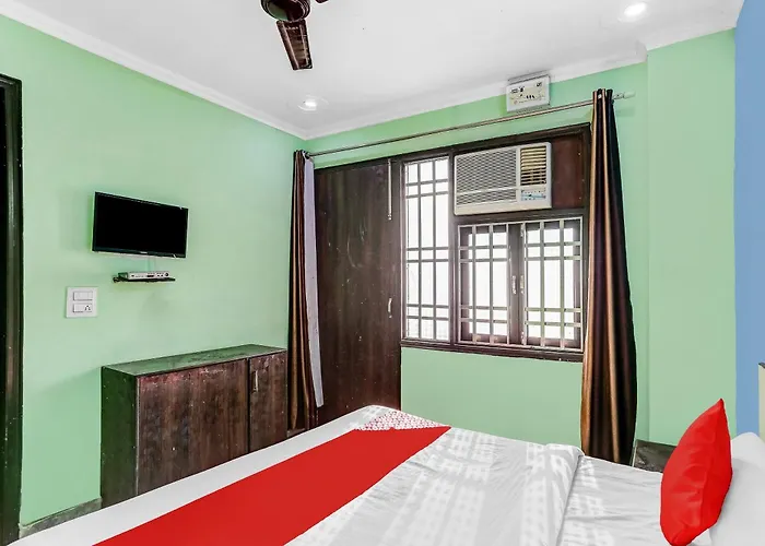 Hotel O Blue Diamond Near Jahangirpuri Metro Station