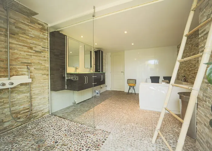 Villa Raffinee Avec Piscine A Aubagne - Jacuzzi Inclus