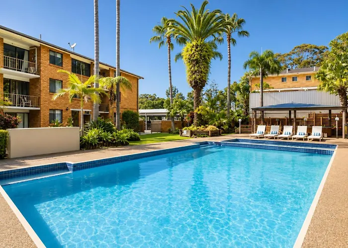 Dunes Apartment Unit 8- Ground Floor With Pool View
